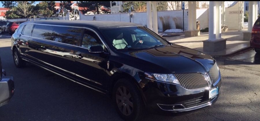 Castle Rock Limo Services 12 Black Lincoln MKT stretch limousine